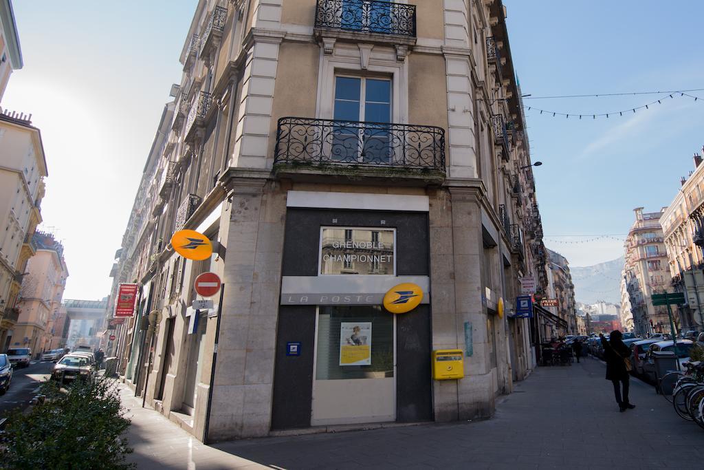 Privilodges Chateau Perrin Grenoble Buitenkant foto
