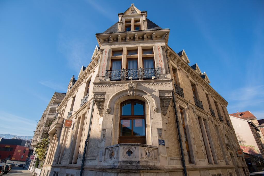 Privilodges Chateau Perrin Grenoble Buitenkant foto