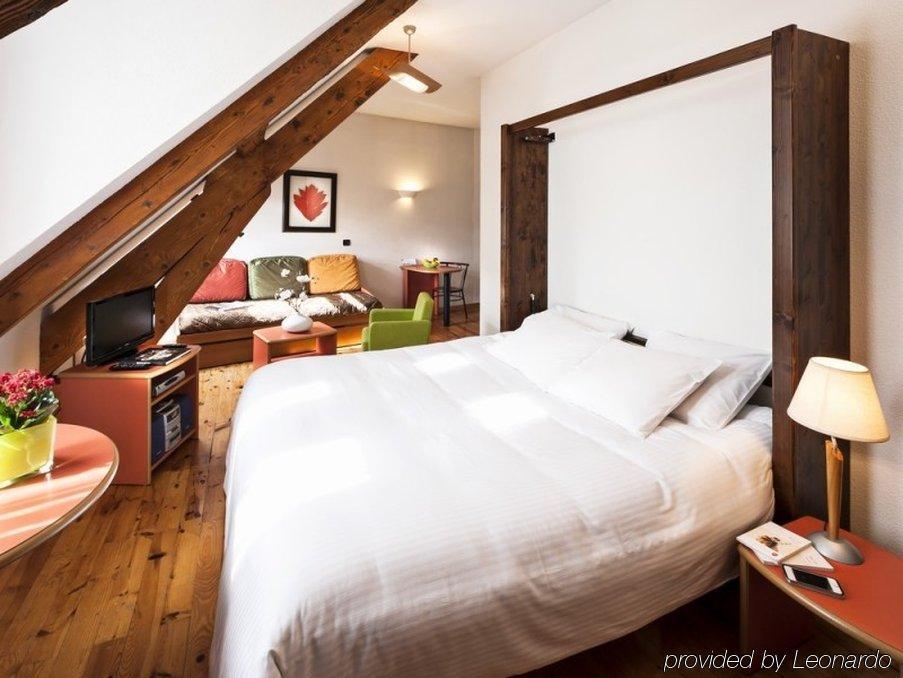 Privilodges Chateau Perrin Grenoble Kamer foto