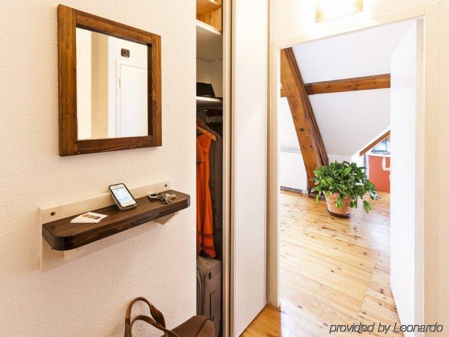 Privilodges Chateau Perrin Grenoble Kamer foto